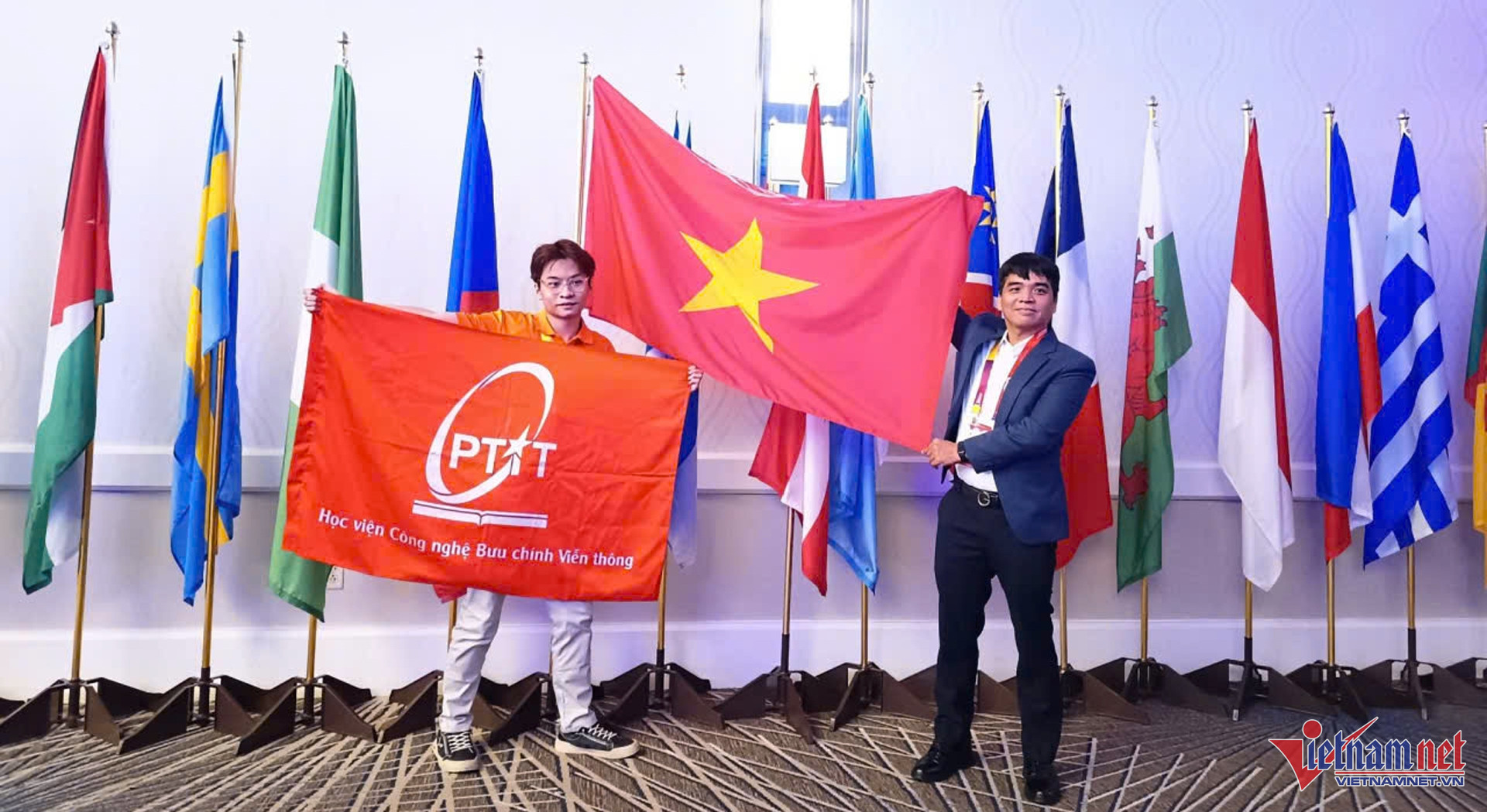 W-sinh vien Viet Nam dat giai Moswc 2025 1.jpg