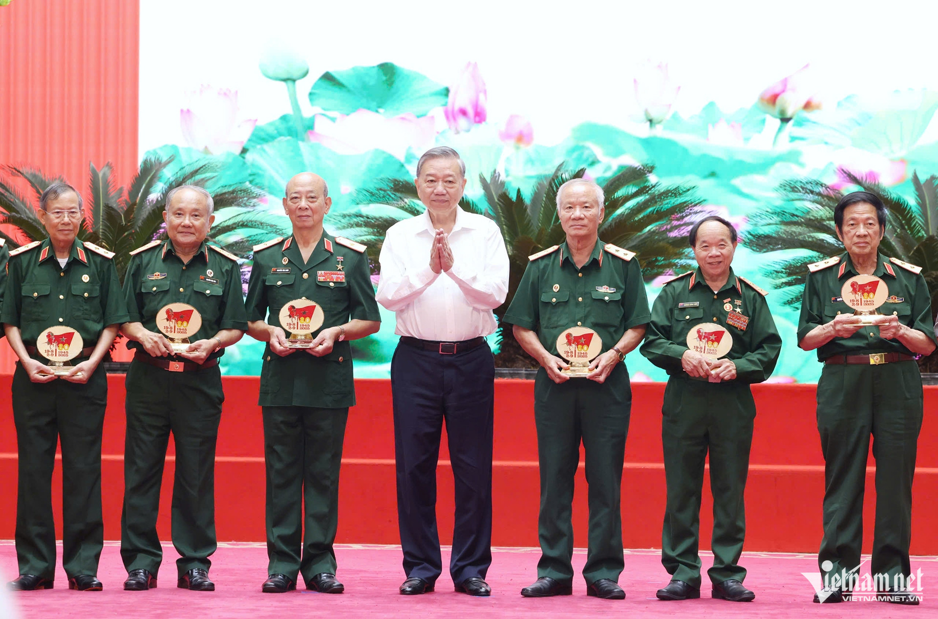 W-Tổng Bí thư_.jpg