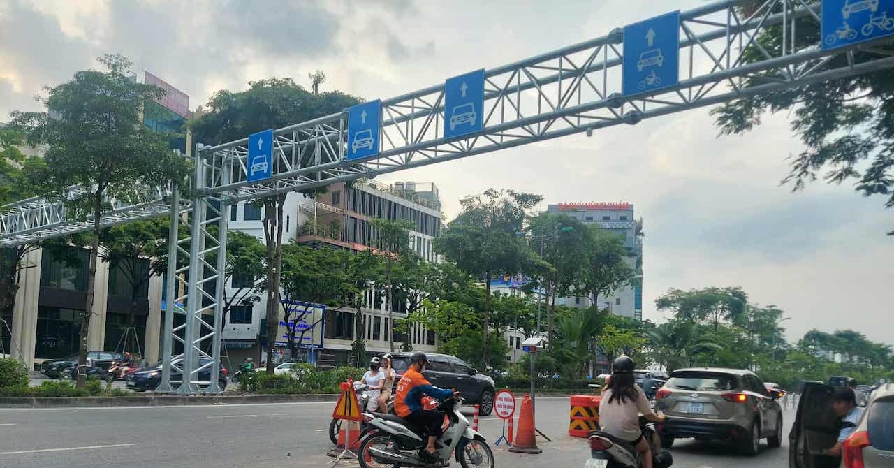 Tách làn trên đường Võ Chí Công từ 9/7, ô tô đi làn hỗn hợp chỉ được rẽ phải