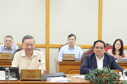Bộ Chính trị, Ban Bí thư yêu cầu rà soát việc sử dụng biên chế khối chính phủ
