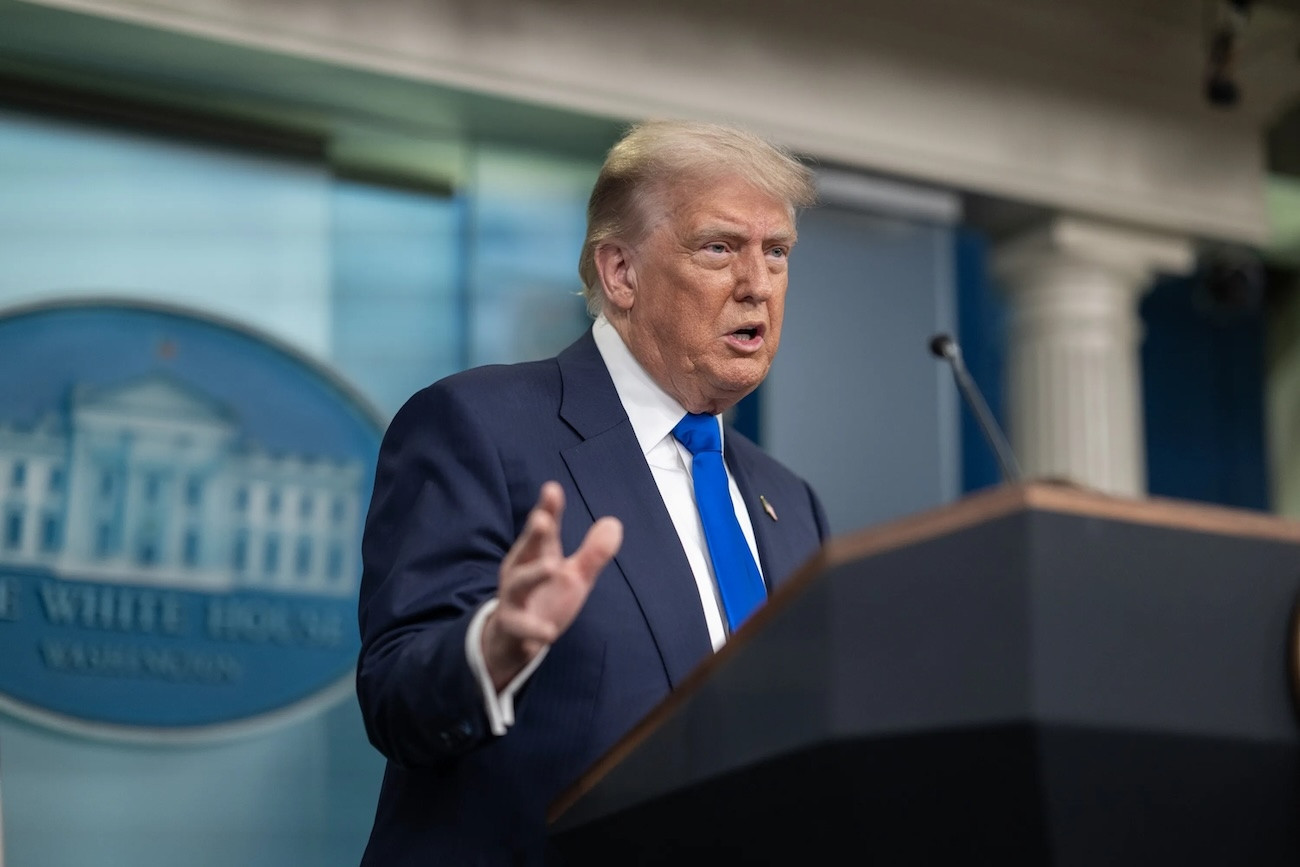 Chấp thuận vụ ‘bán rẻ’ biểu tượng công nghiệp quốc gia: Ông Trump tính gì?