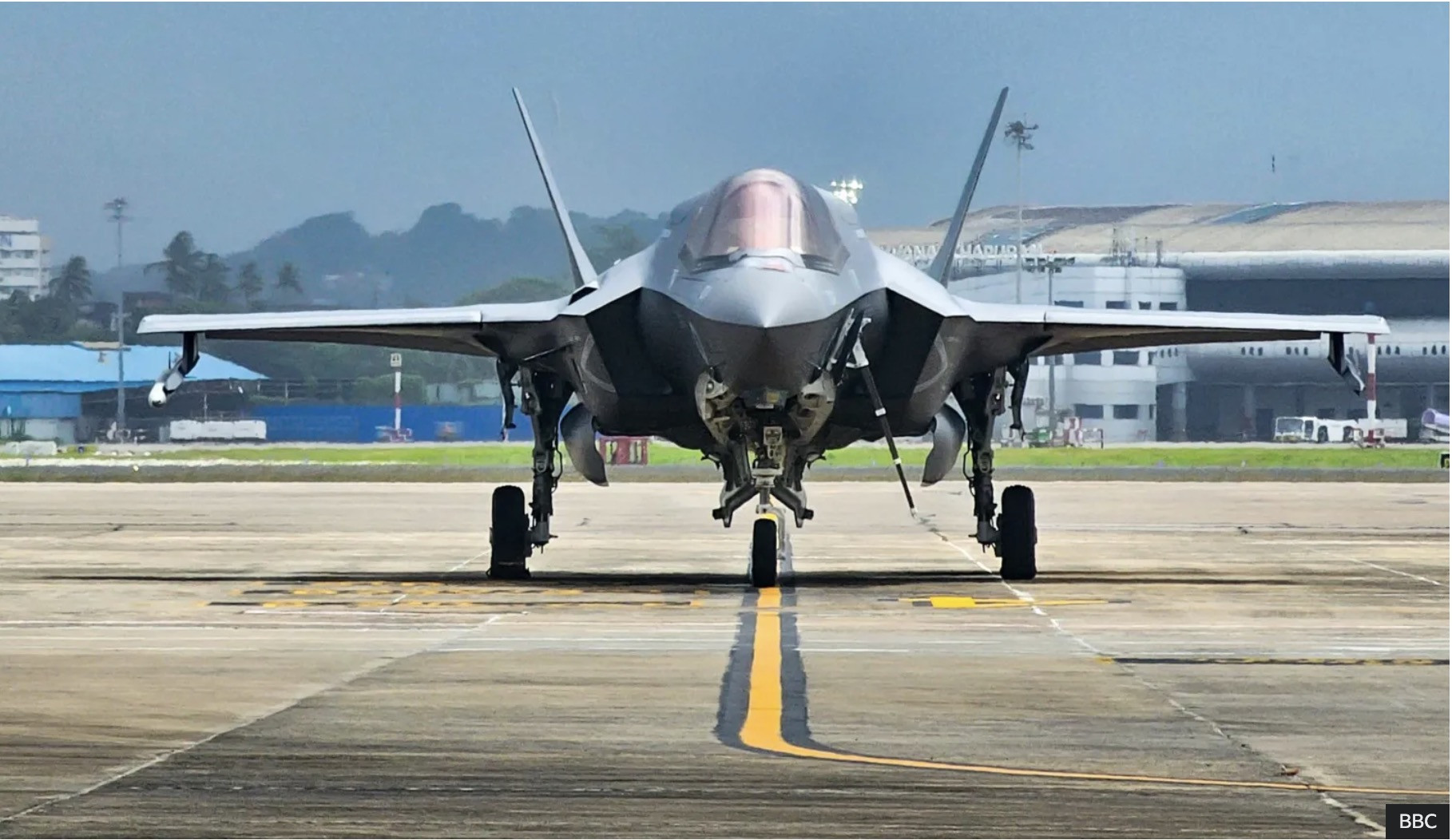 Chiến đấu cơ F-35B. Ảnh: BBC