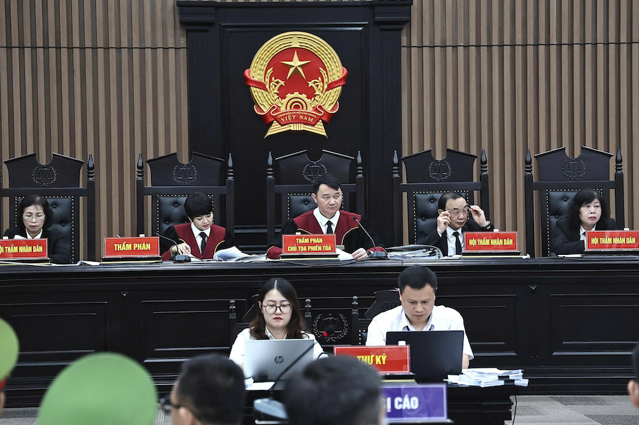Diễn biến bất ngờ tại phiên xét xử chủ tịch Tập đoàn Phúc Sơn và người liên quan
