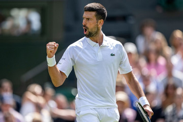 Djokovic 'tốc hành' vào vòng 3 Wimbledon 2025