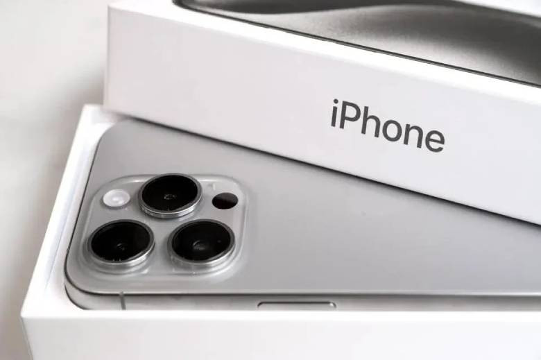 iphone 16 pro max.jpg