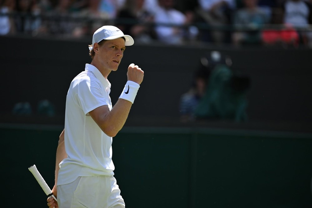 Jannik Sinner thị uy sức mạnh tại Wimbledon