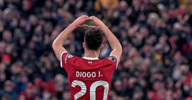 Liverpool treo vĩnh viễn áo số 20 của Diogo Jota