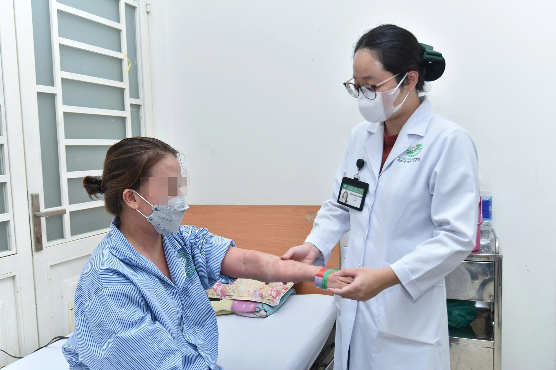 Nguy kịch sau khi dùng thuốc giảm cân thải độc, collagen