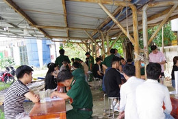 Tây Ninh tiếp nhận 38 công dân lao động trái phép từ Campuchia