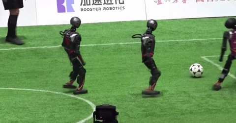 Trận bóng đá robot đầu tiên ở Trung Quốc gây sốt mạng xã hội