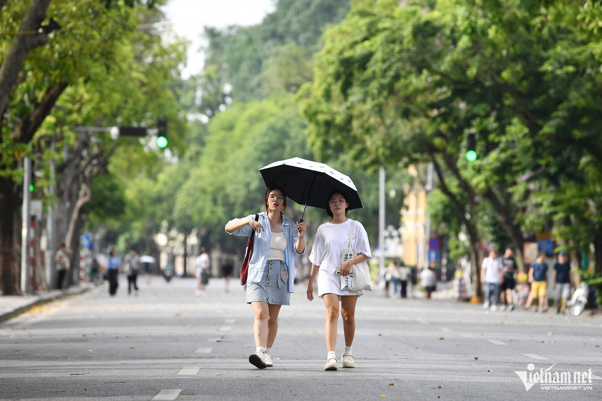 W-nang-35-do-Nam-Khanh
.jpg