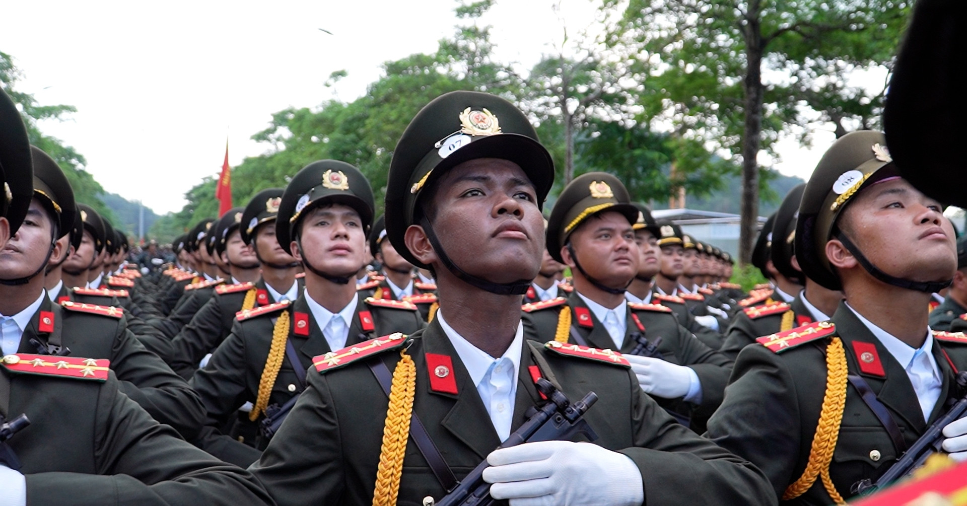 Gặp chàng trai đặc biệt trong đội hình diễu binh của lực lượng công an