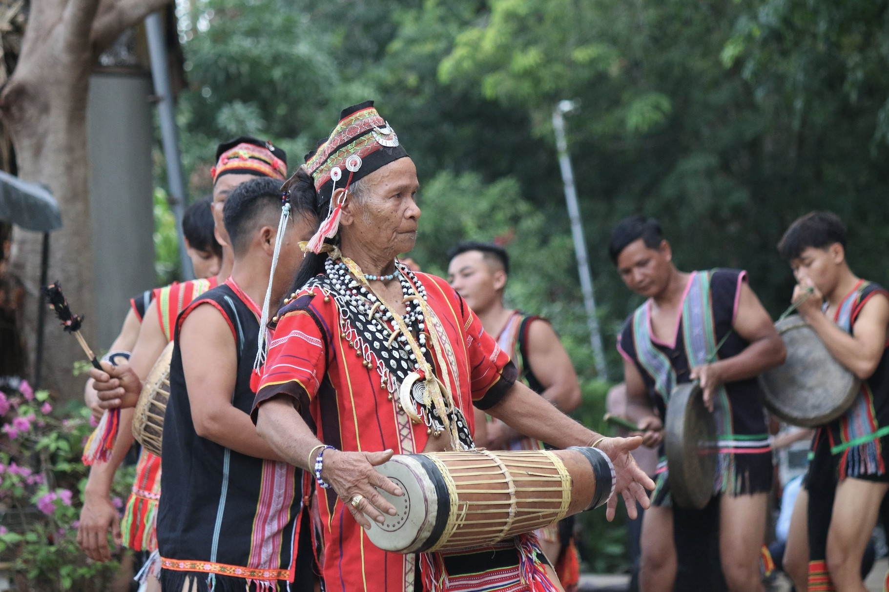 Ấn tượng về ngôi làng cổ của người Gié Triêng