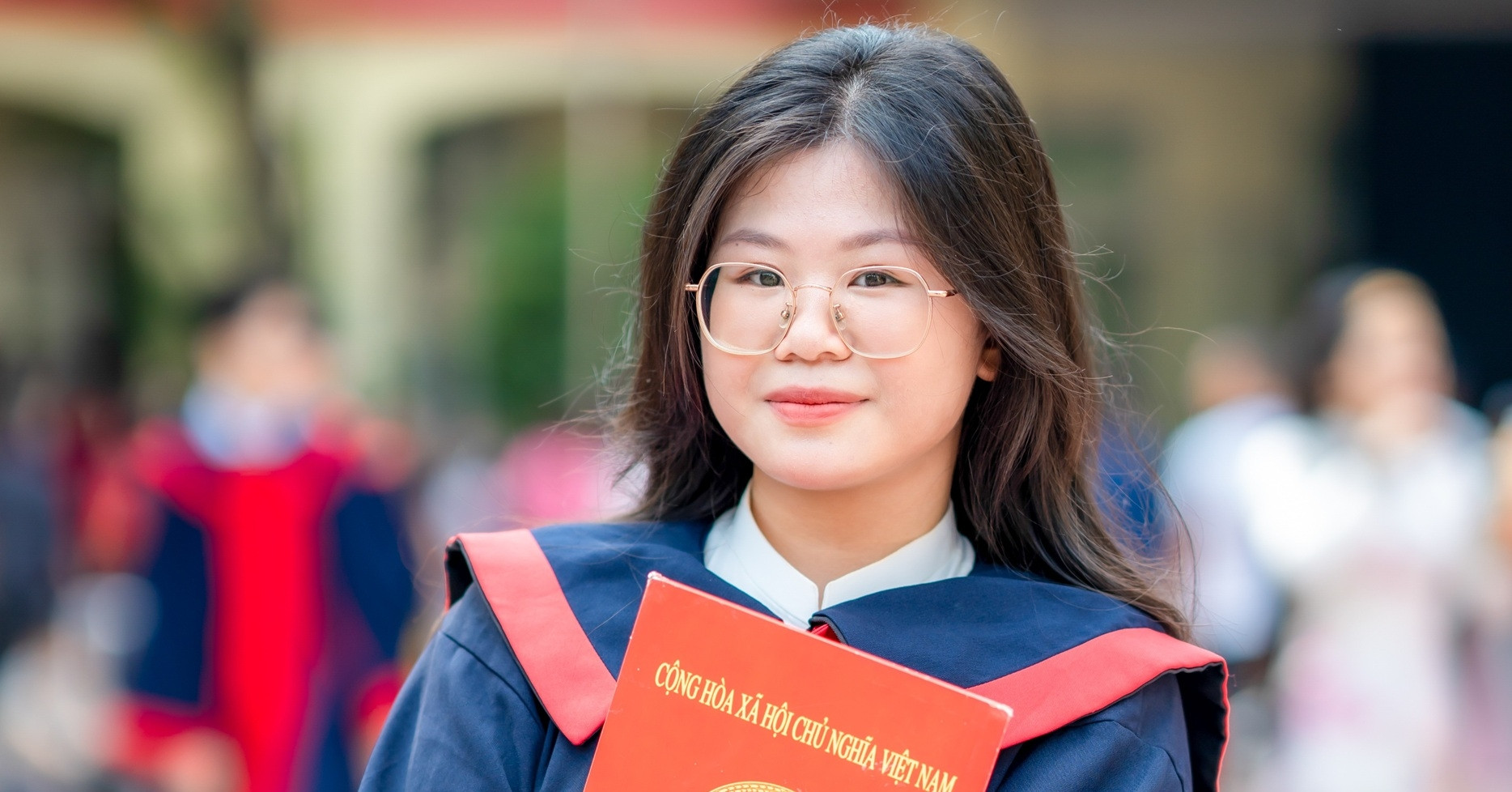 Nữ sinh 'trường làng' trúng tuyển 3 trường chuyên, Á khoa Chuyên Sư phạm