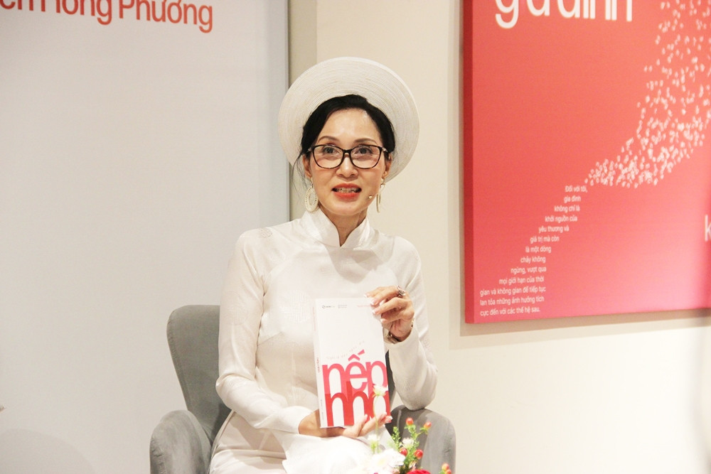 TS. Nguyễn Hồng Phương ra sách về nếp nhà