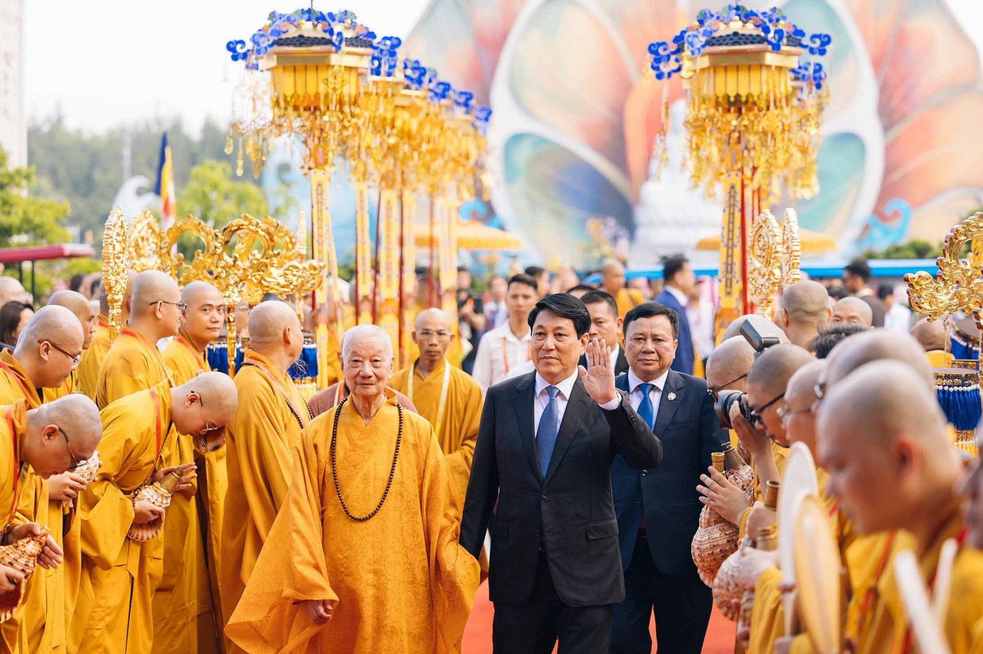 10323124_Chủ tịch nước Lương Cường dự khai mạc Đại lễ Vesak Liên hợp quốc năm 2025 tổ chức tại TP.HCM_25 07 03.jpg