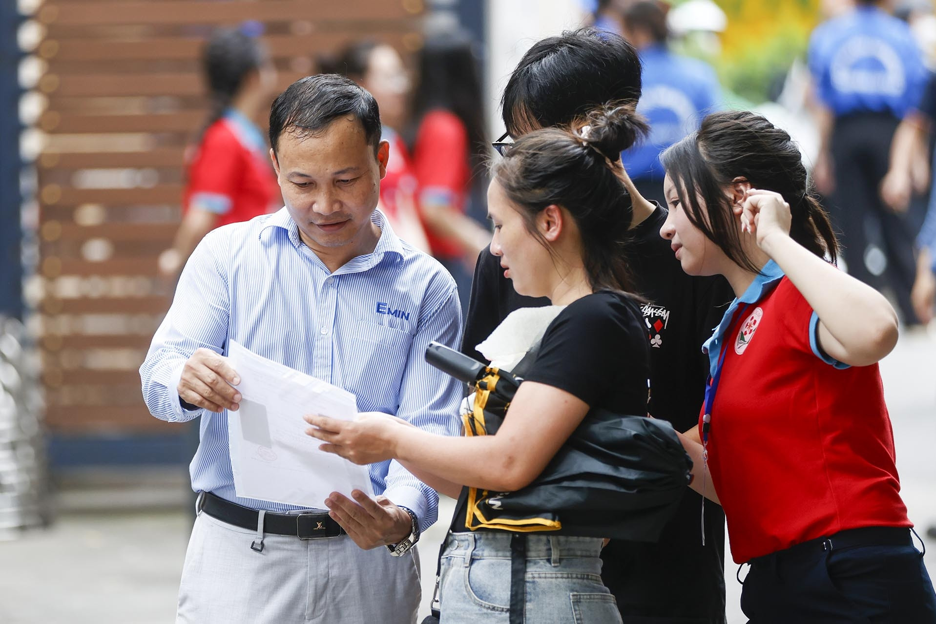 2 nữ sinh trúng tuyển 6 nguyện vọng thi lớp 10 Hà Nội năm 2025