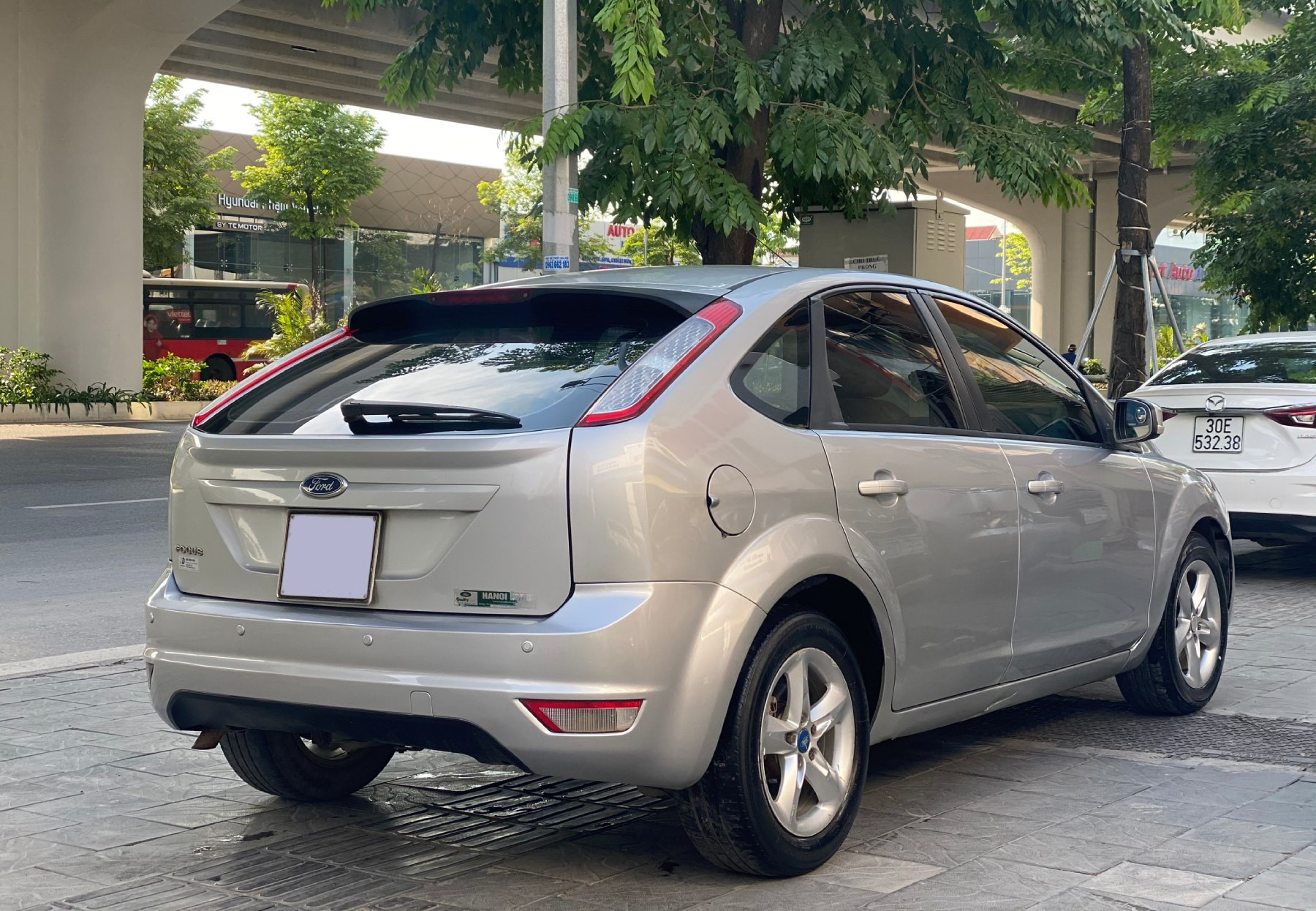 Ford Focus 2010.jpg