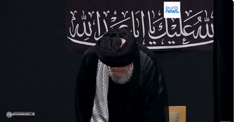 Lãnh tụ tối cao Iran lần đầu xuất hiện công khai sau xung đột với Israel