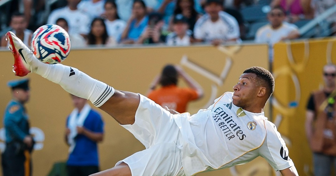 Mbappe ghi siêu phẩm, Real Madrid chạm trán PSG ở bán kết