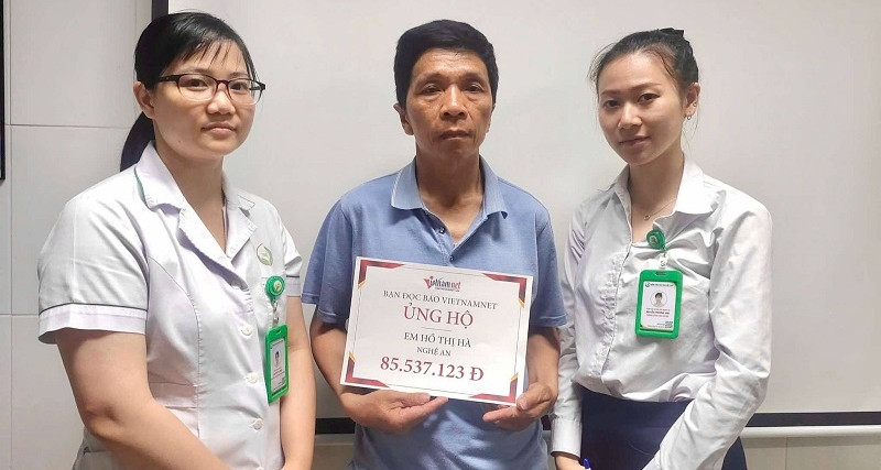 Trao hơn 85 triệu đồng đến em Hồ Thị Hà chiến đấu với bệnh ung thư 16 năm