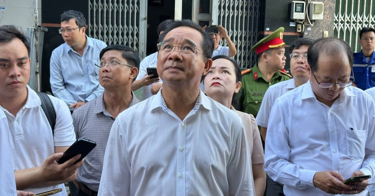 Chủ tịch TPHCM đến hiện trường, chỉ đạo khắc phục vụ cháy làm 8 người tử vong