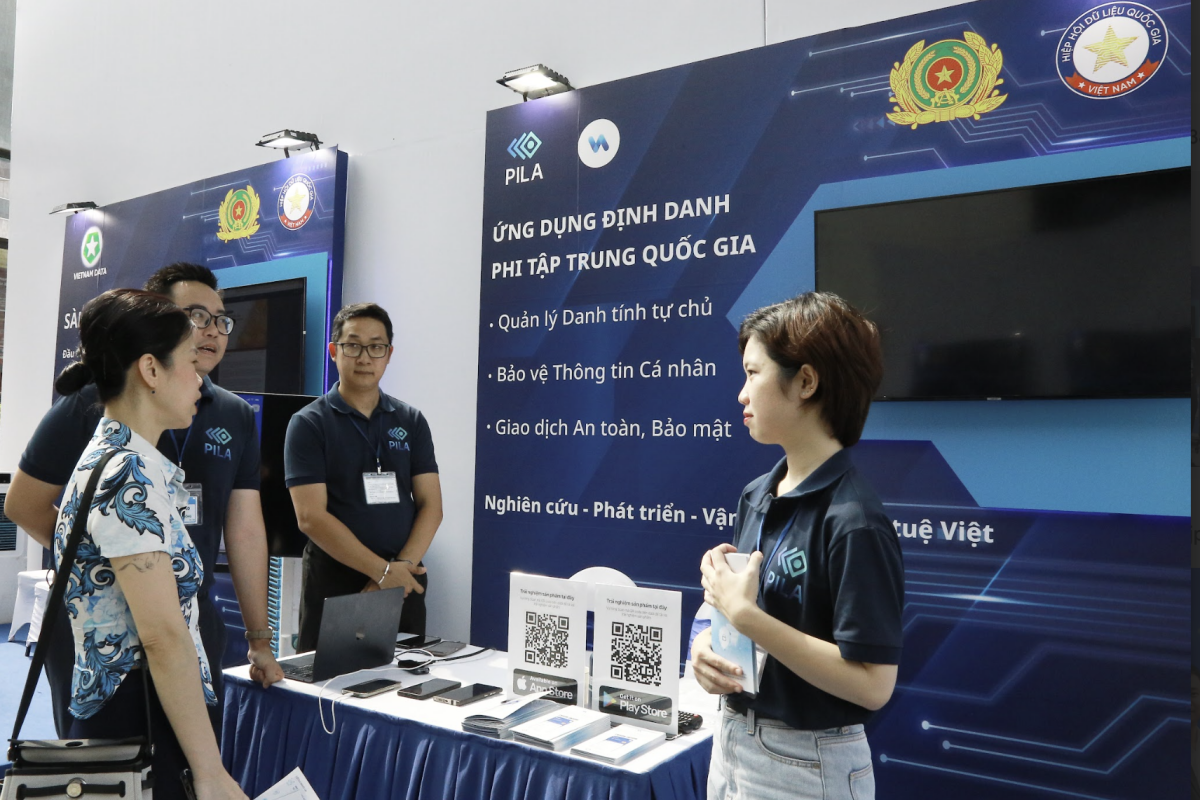 Công nghệ giúp người dân không cần dùng giấy tờ công chứng khi giao dịch