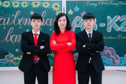 Hai anh em song sinh giành ngôi thủ khoa, á khoa trường chuyên Hạ Long