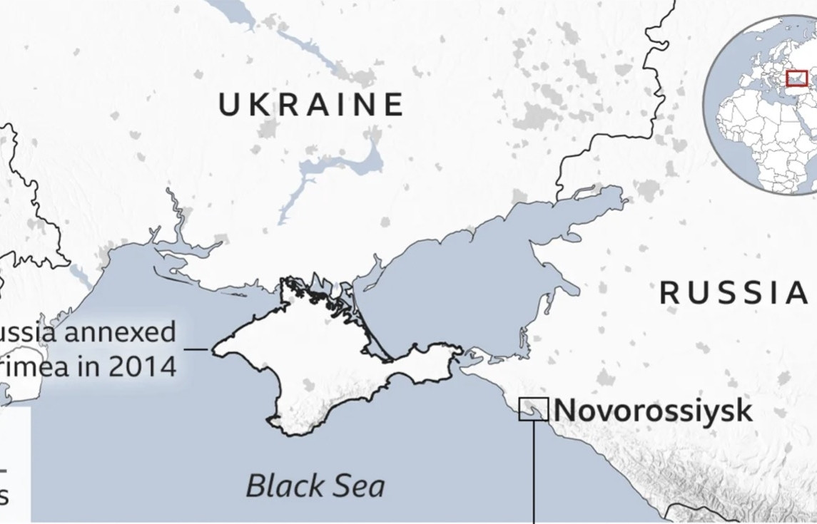 Hạm đội Biển Đen Nga bị hàng chục thiết bị không người lái tấn công