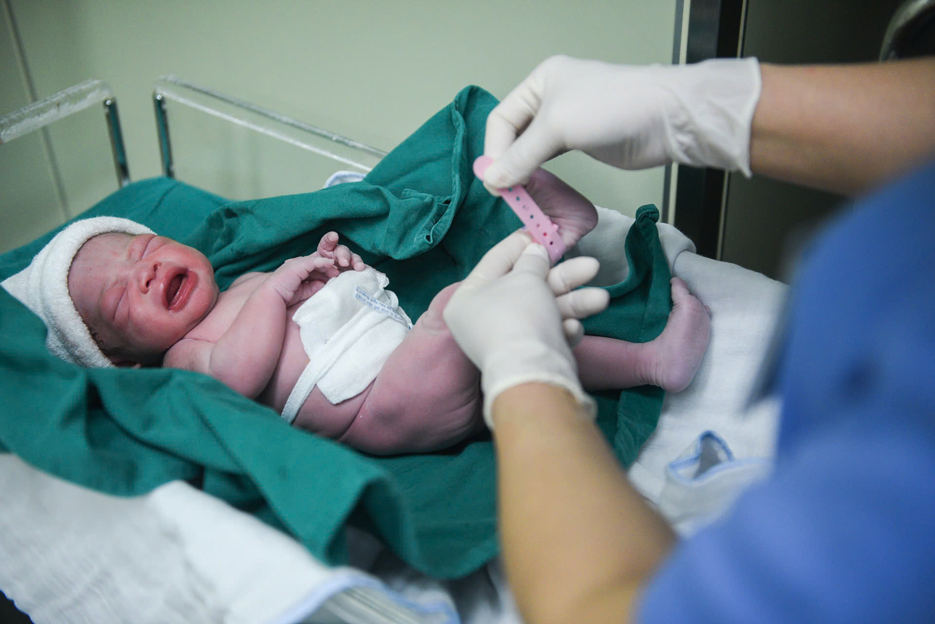 Sau sáp nhập, mức sinh của tỉnh thành phố nào cao nhất, thấp nhất?