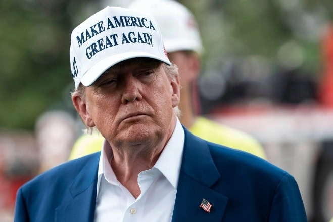 Ông Trump nói đang 'giúp đỡ Ukraine rất nhiều', Nga lên án NATO