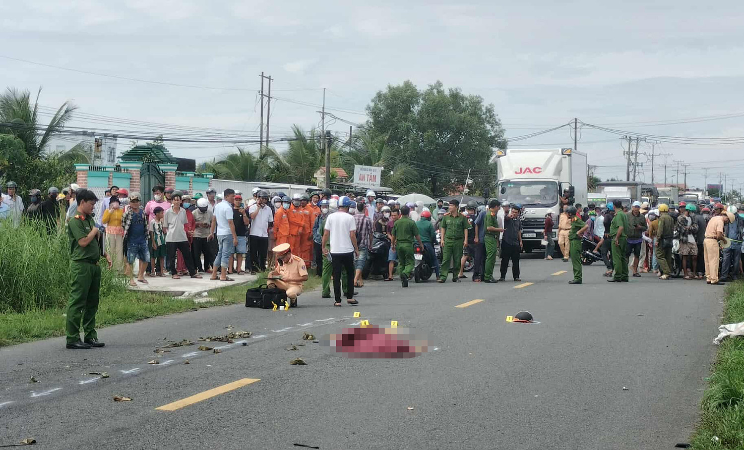 tai nạn Cà Mau 1.jpg