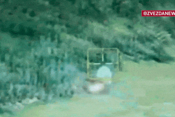 Video pháo binh Nga phá tung hàng loạt điểm phóng UAV của Ukraine