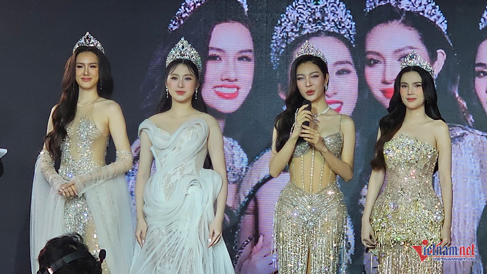 W-MissEarth03.jpg