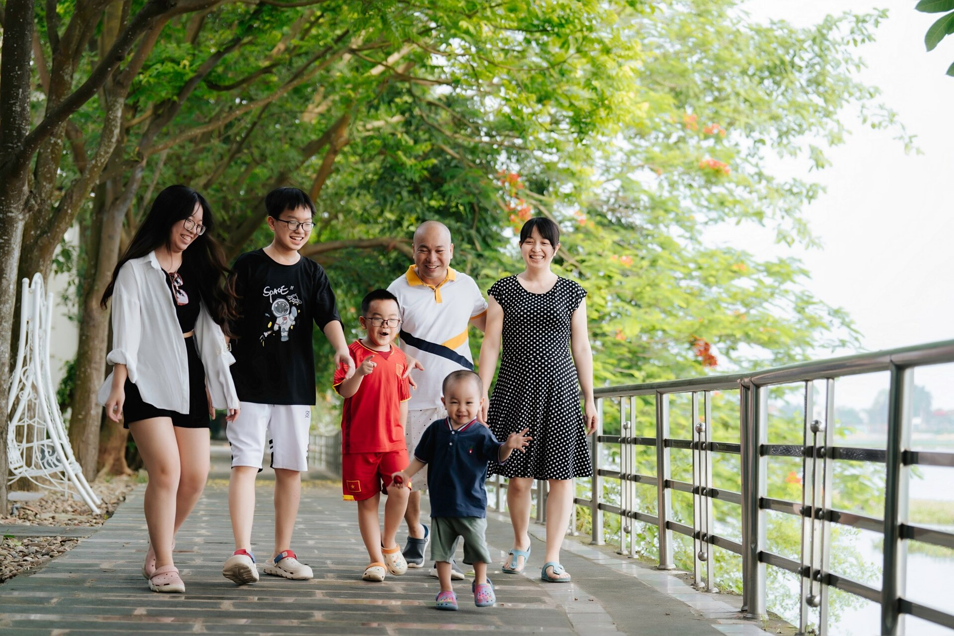 xuyên việt trại hè