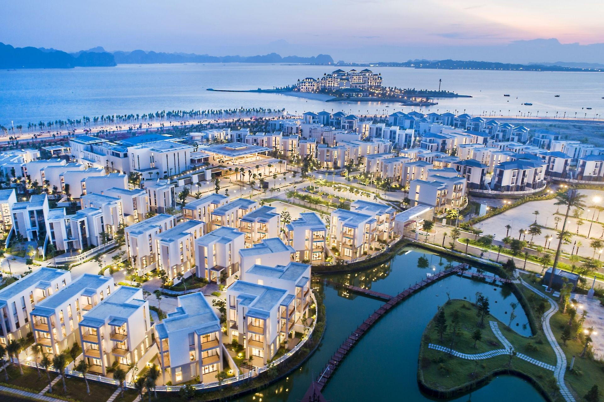 1.200 chuyên viên tư vấn dự lễ ra quân dự án Sun Elite City ở Hạ Long