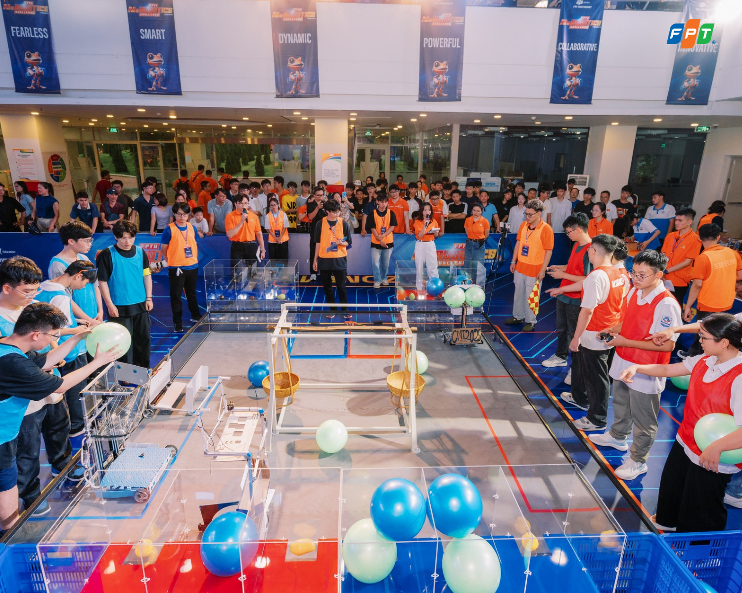 FPTU AI & Robotics Challenge 2025.jpg