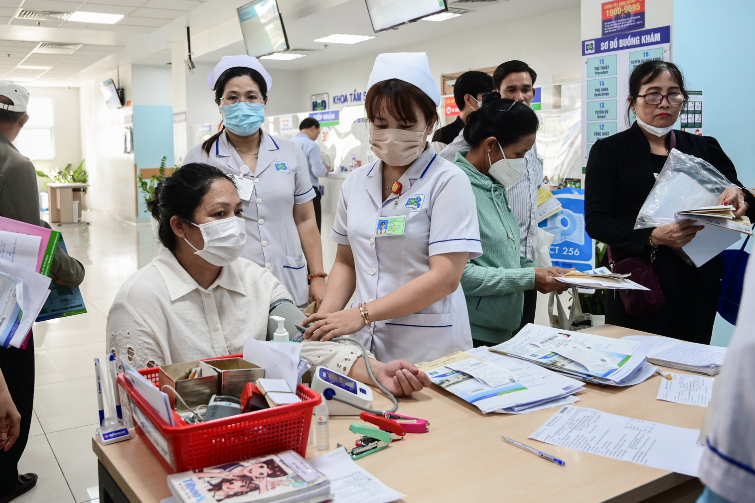 Hướng tới tỷ lệ chi tiền túi của hộ gia đình cho chăm sóc y tế giảm còn 30%