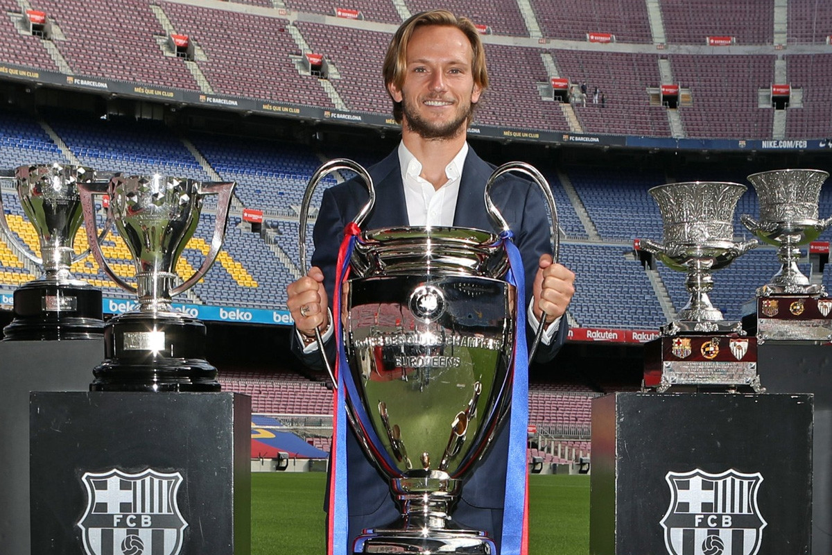 Ivan Rakitic giải nghệ ở tuổi 37