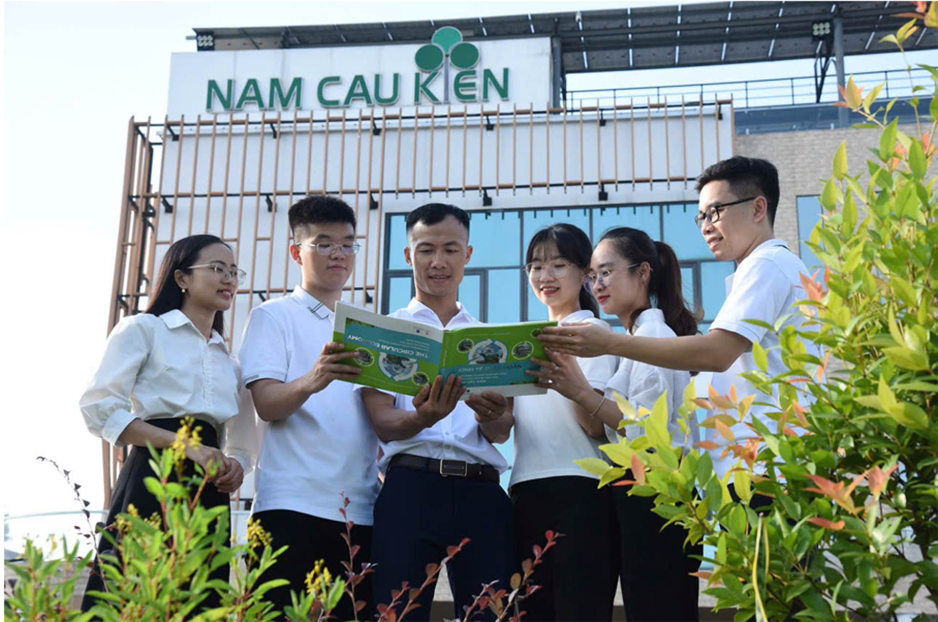 nam kieu 1.jpg