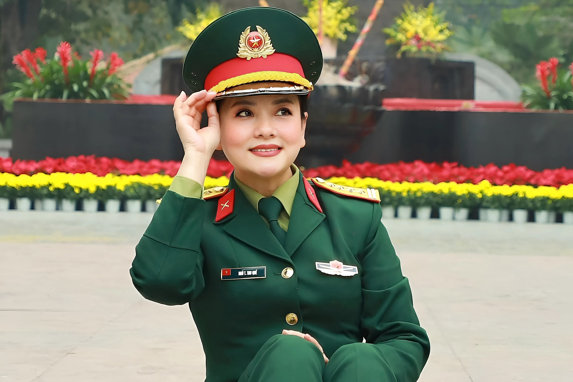 NSND Thu Quế mang quân hàm Đại tá đón niềm vui mới ở tuổi 56