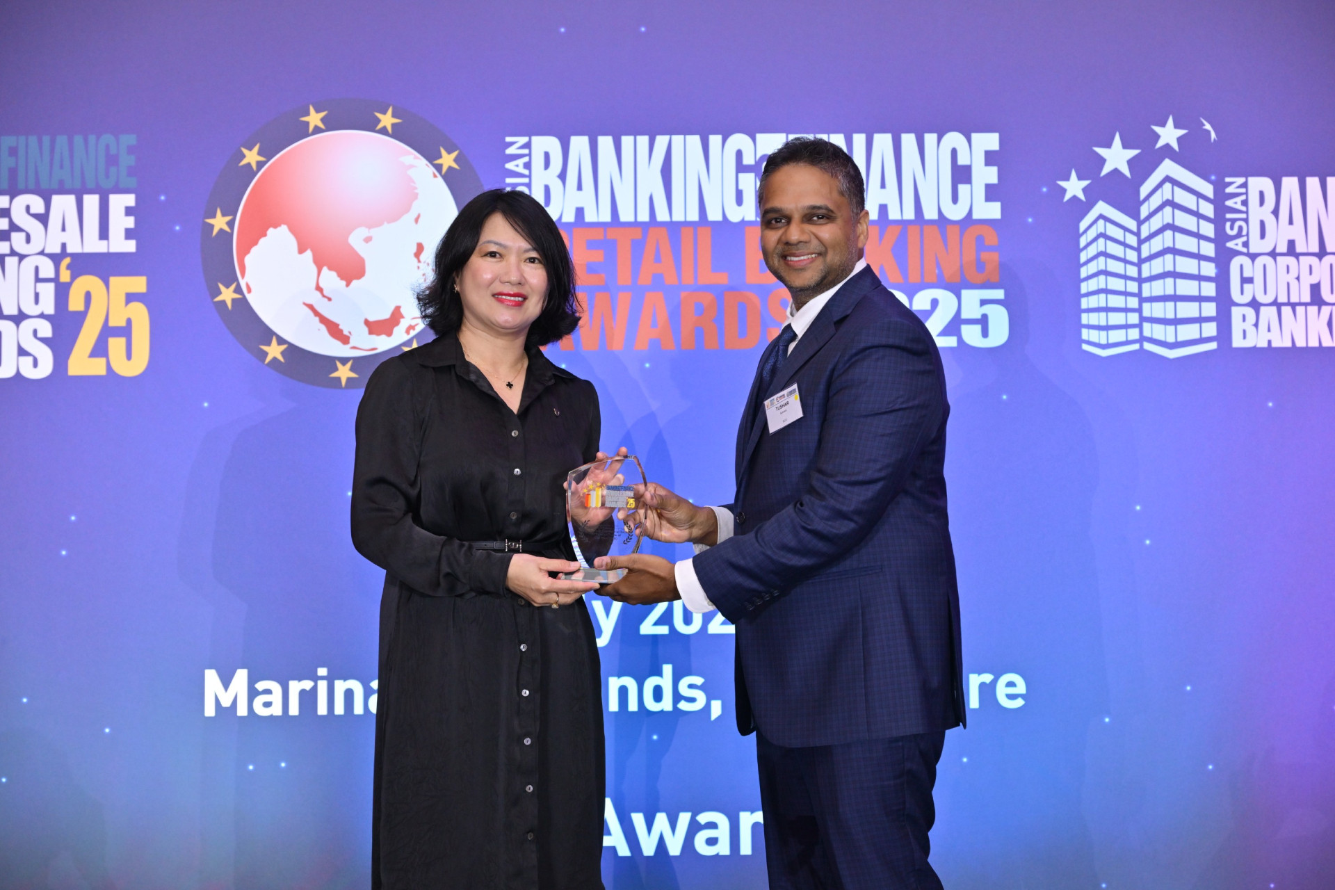 QLRRTH_Bai truyen thong nhan giai ABF 2025_anh 2(1).jpg