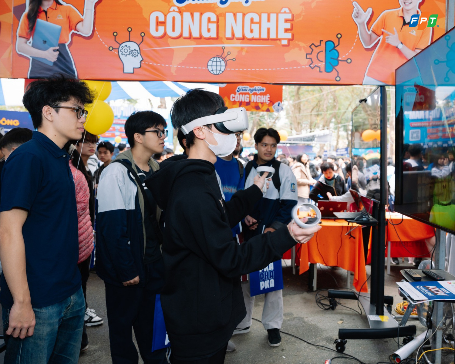 Trải nghiệm công nghệ.jpg