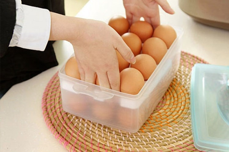 Trứng gà mua về có cần rửa rồi mới bảo quản tủ lạnh?