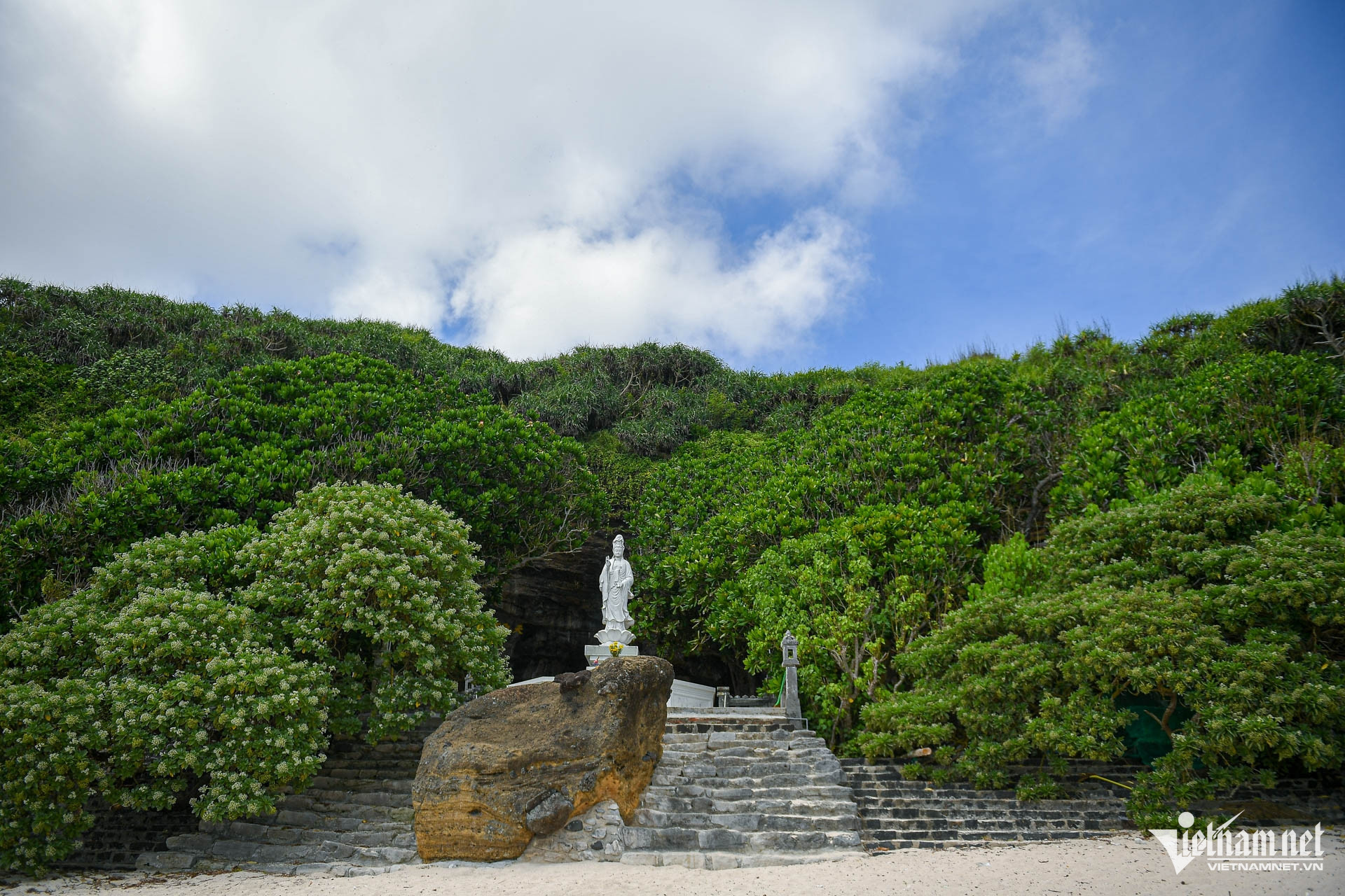 W-chùa hang lý sơn 32.jpg