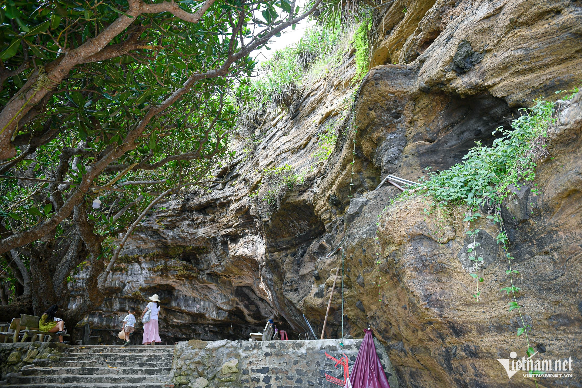 W-chùa hang lý sơn 8.jpg