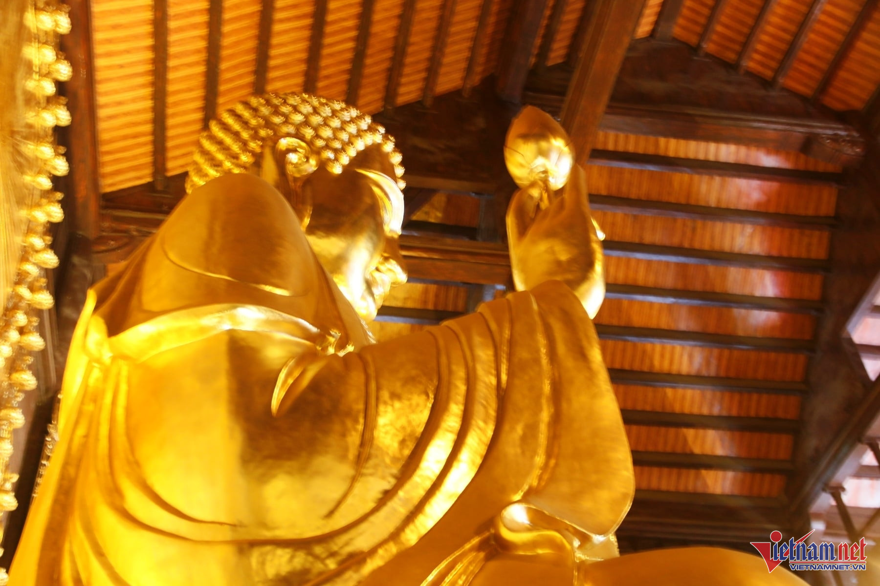 W-tượng phật 2.jpeg