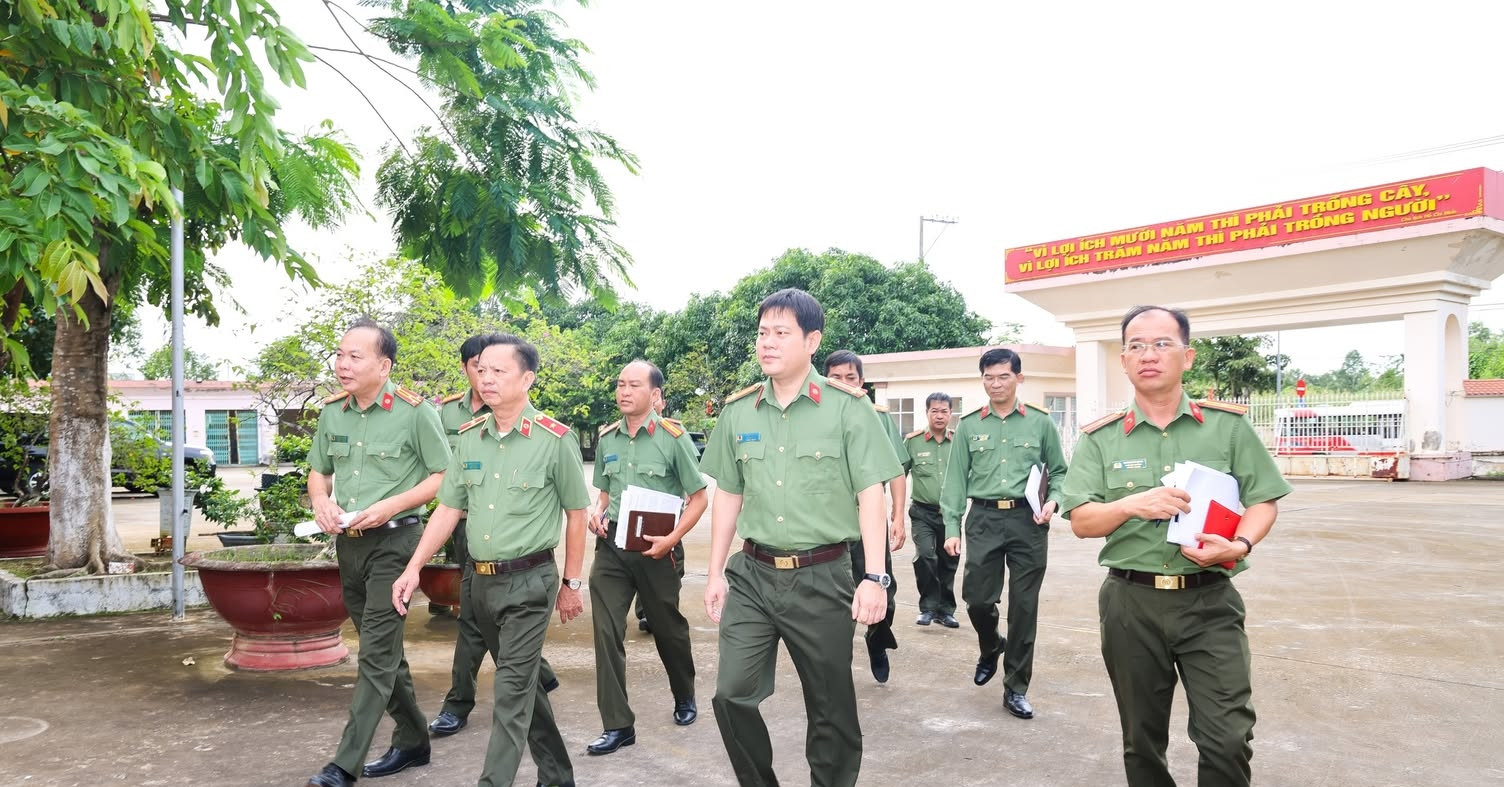 137 trưởng, phó phòng Công an Cần Thơ tự nguyện giữ vị trí thấp hơn sau sắp xếp