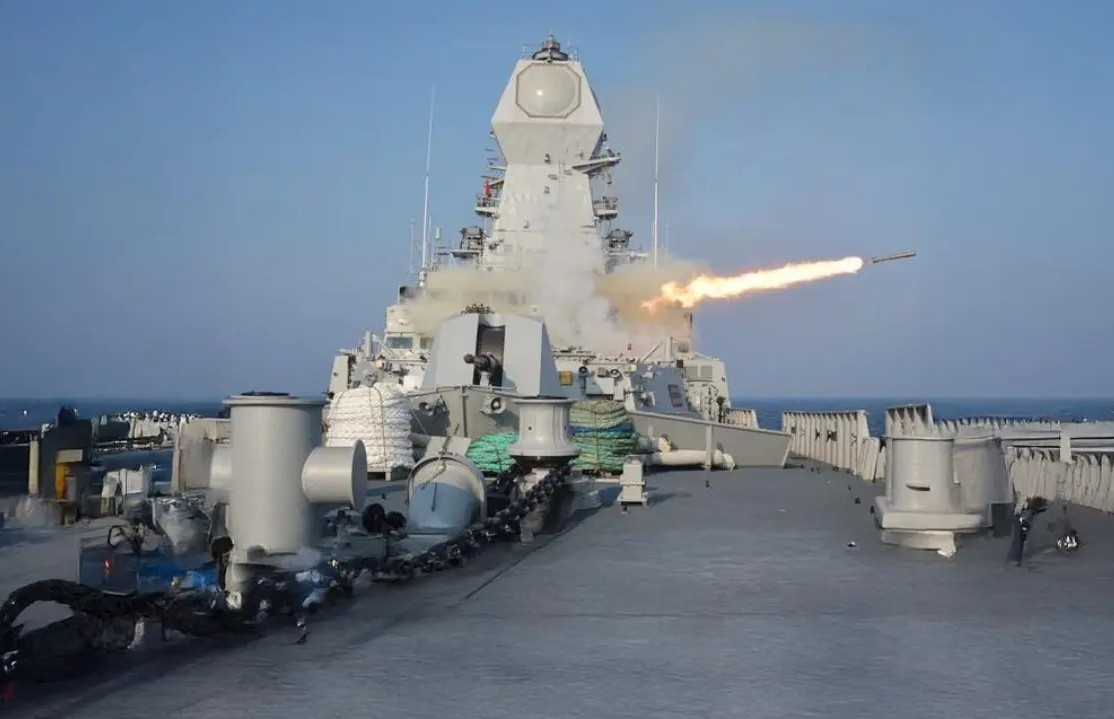 Ấn Độ tung tên lửa chống ngầm mới công nghệ nội địa, dẫn đường chính xác