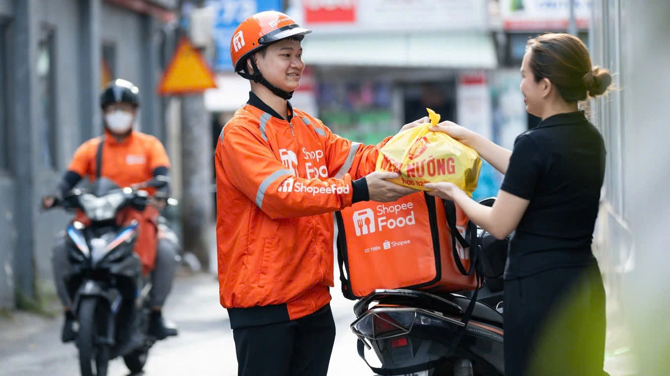 ẢNH BÌA ___02_ShopeeFood là nền tảng đặt đồ ăn trực tuyến được người dùng nhận biết đầu tiên (Top of mind) với tỷ lệ 50%.jpg
